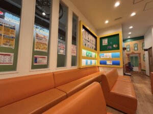 キャップス越谷レイクタウンの待合室